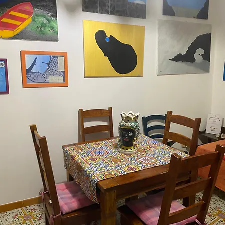 Dammuso Lubo Feriehus *