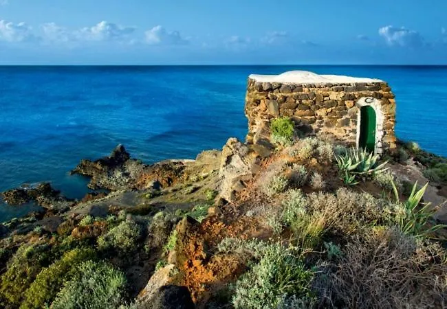 בית נופש Dammuso Lubo *